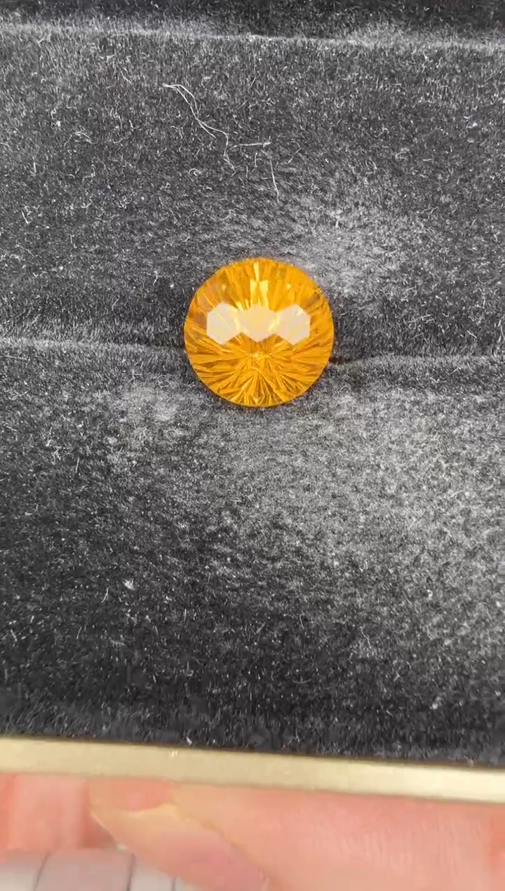 【闪购商品】黄晶烟花切未镶嵌3ct-B01156