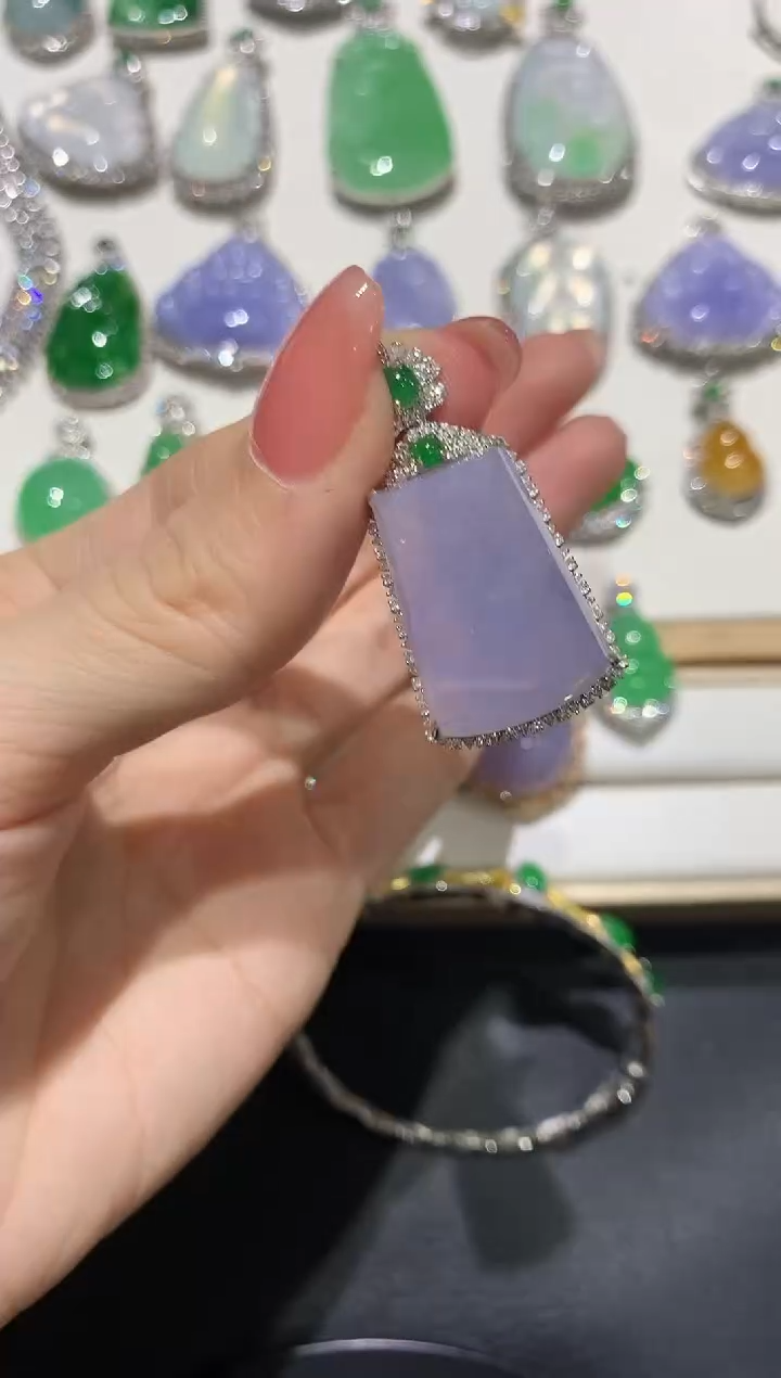 【闪购商品】翡翠吊坠(不含链)18K金镶嵌团购3