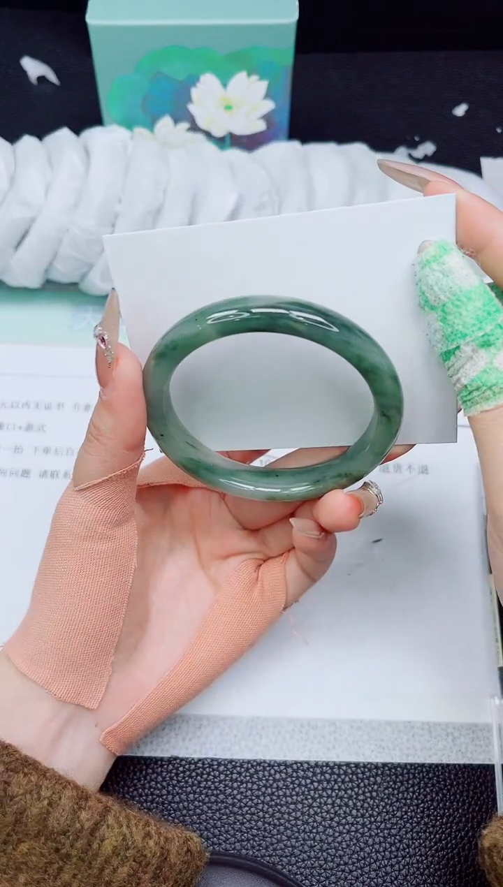 石英质玉未镶嵌手镯338-58