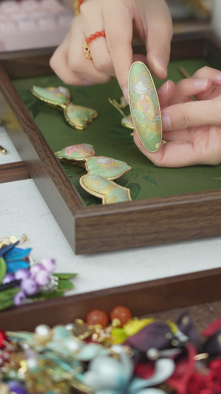 刺绣闪购纯手工非遗国风饰品