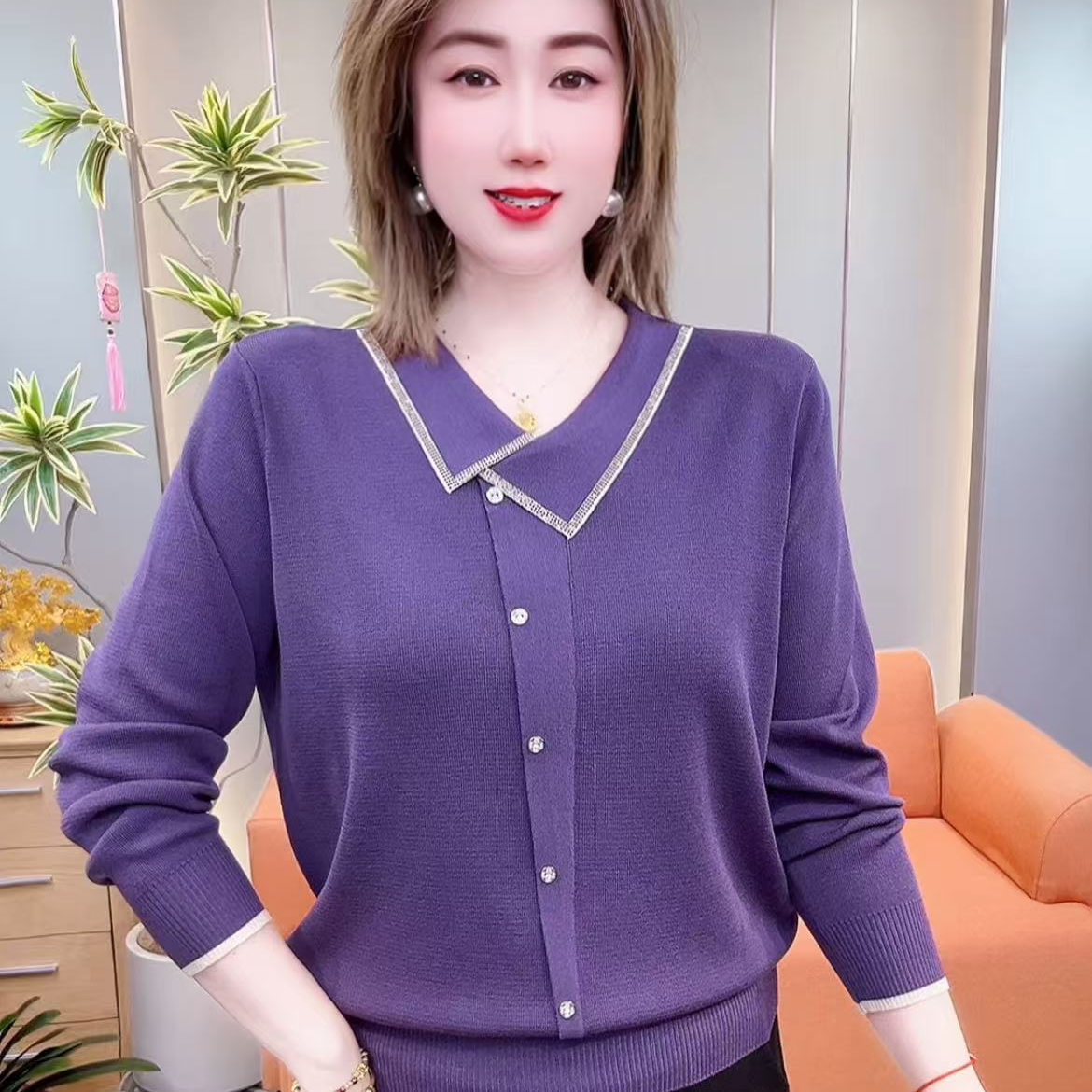 新款时尚简约设计领烫钻长袖衫25819