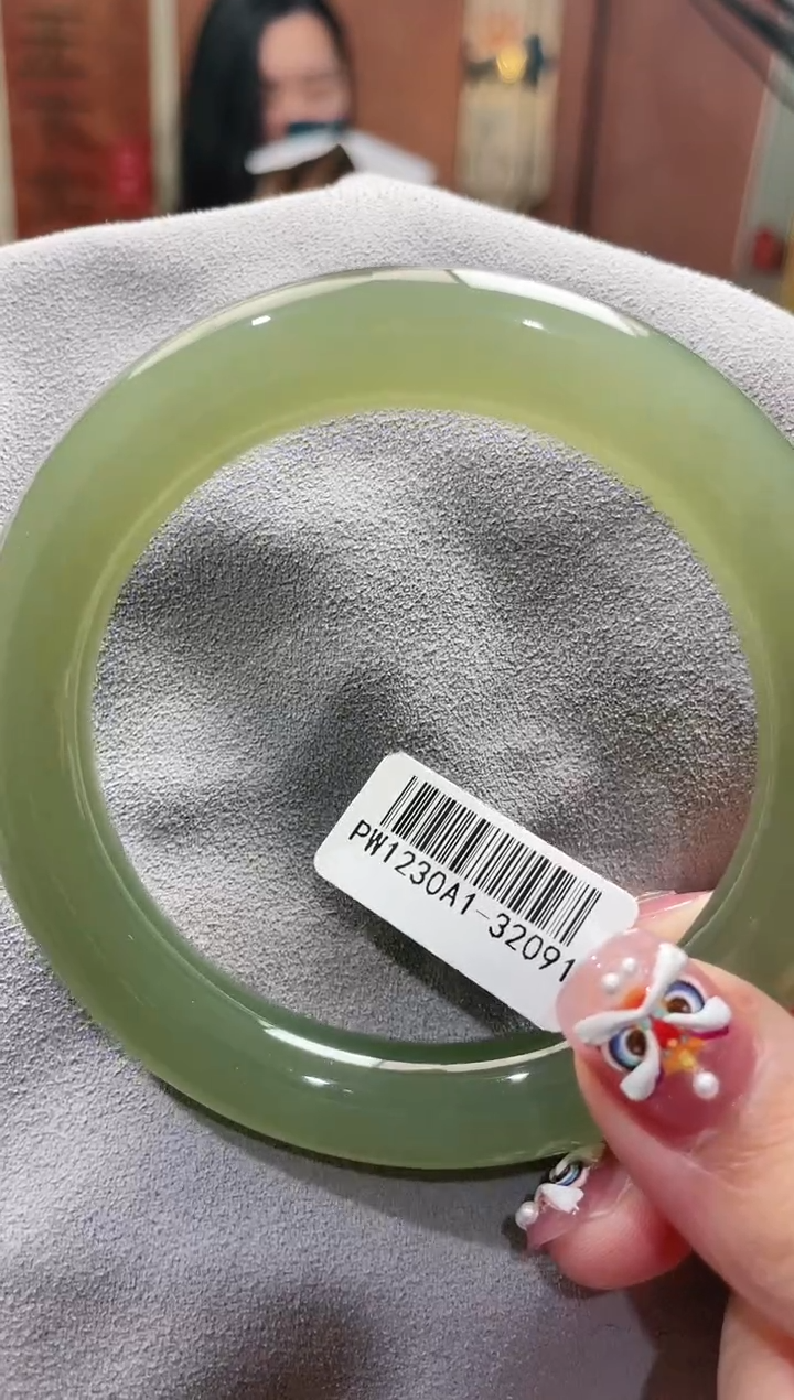 【闪购商品】和田玉手镯未镶嵌60圈口