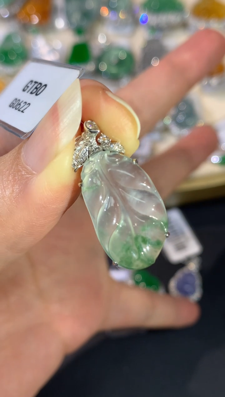 吊坠(不含链)18K金镶嵌翡翠W87|16800