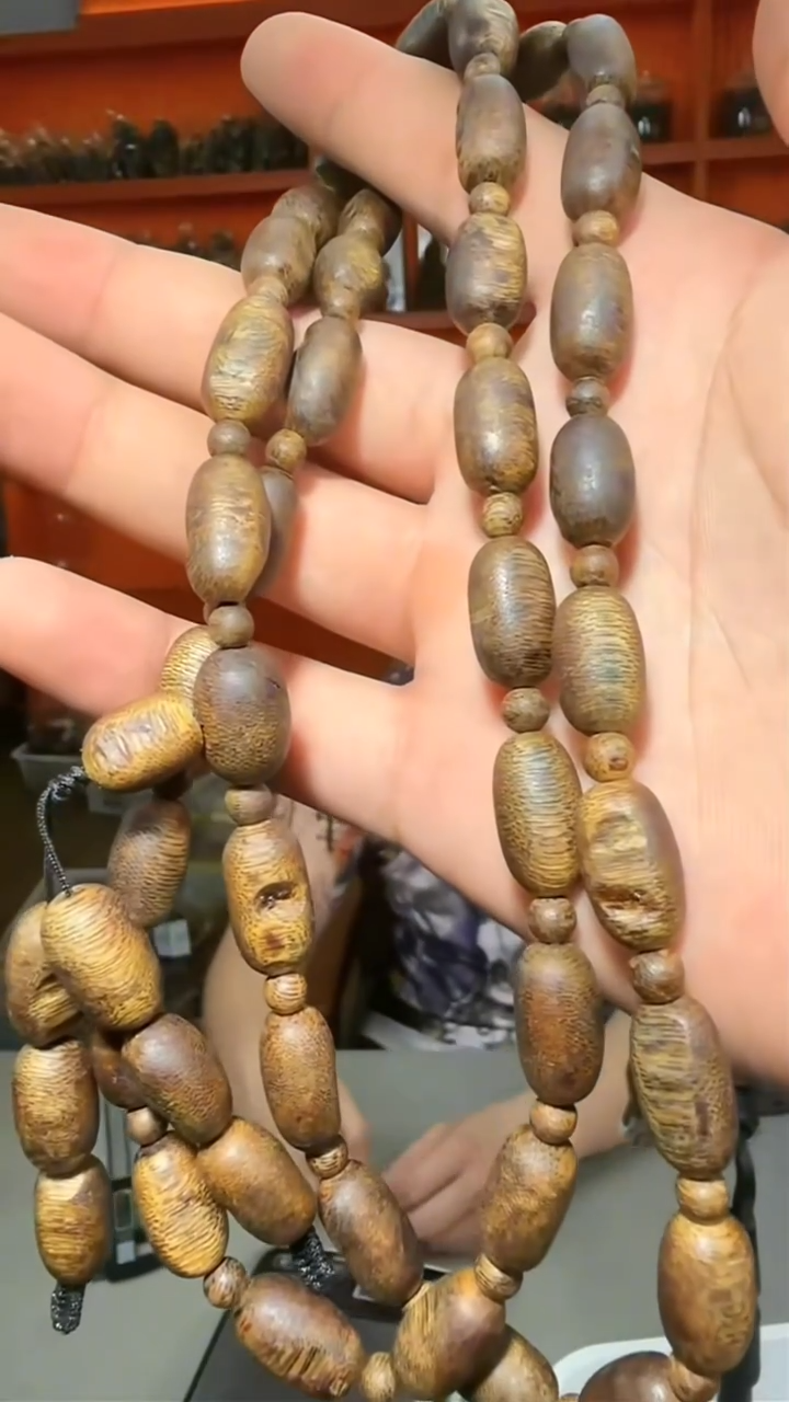 沉香手串b28号瘤疤32g多样性发一