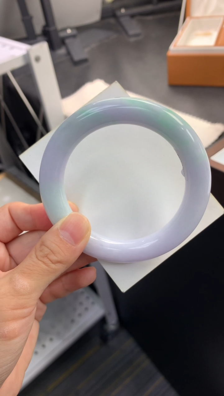 未镶嵌手镯翡翠退货需手镯吊牌标签完好