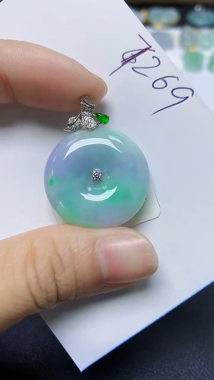翡翠18K金镶嵌颈饰天然自然緬甸A貨翡翠
