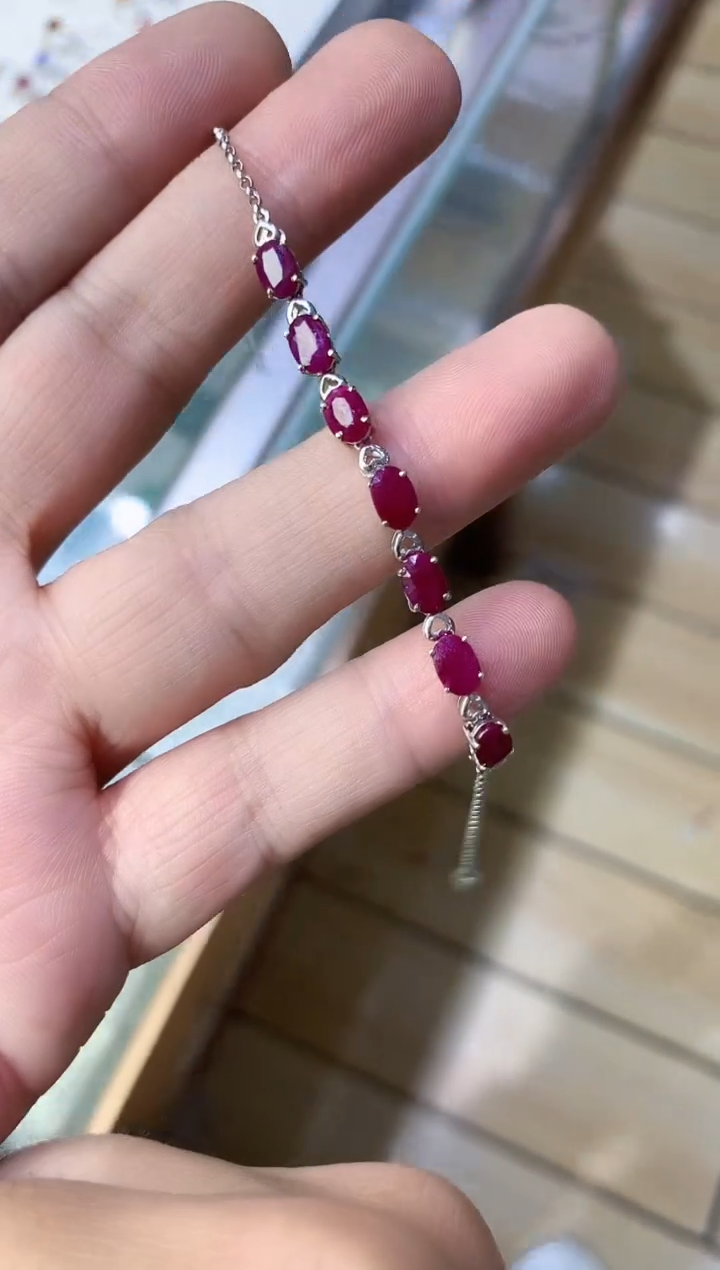 【闪购商品】红宝石手链18K金镶嵌...........