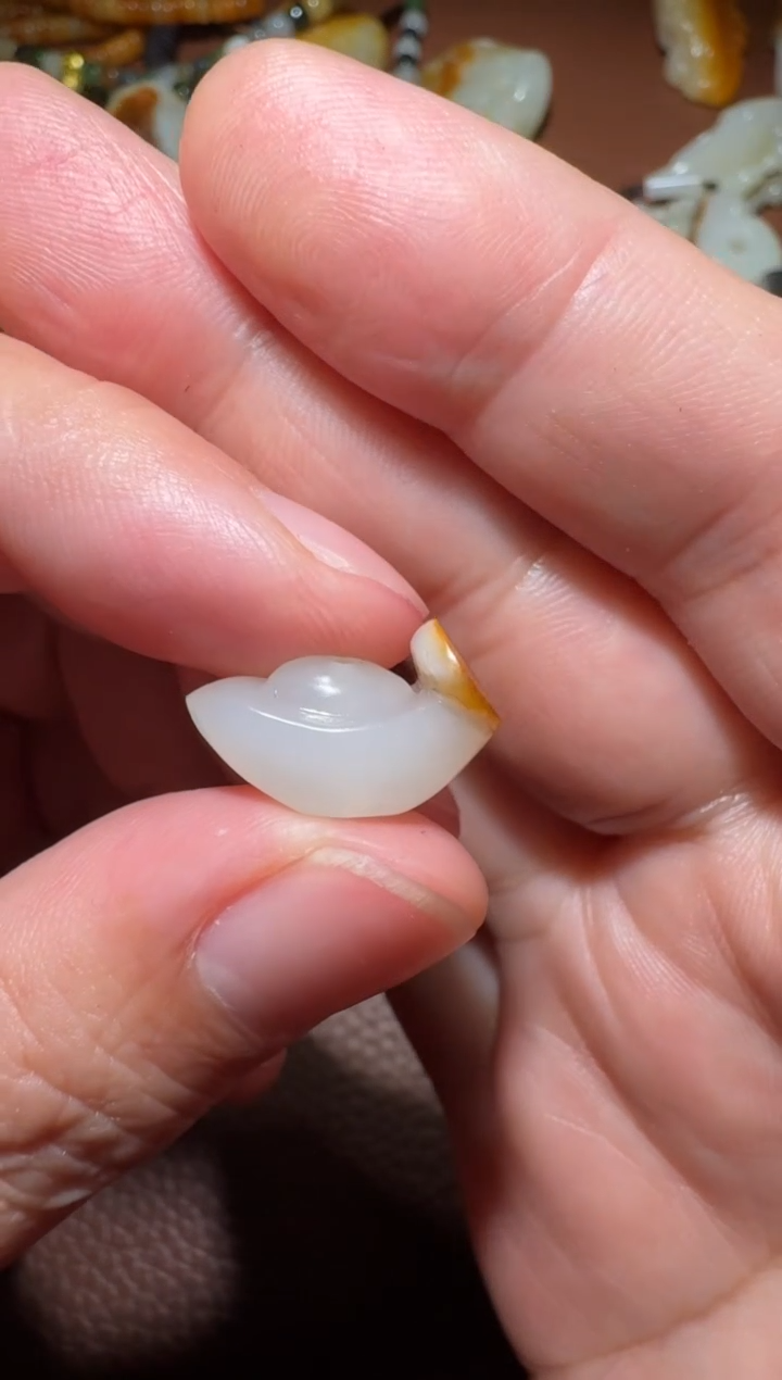 未镶嵌和田玉挂件和田玉