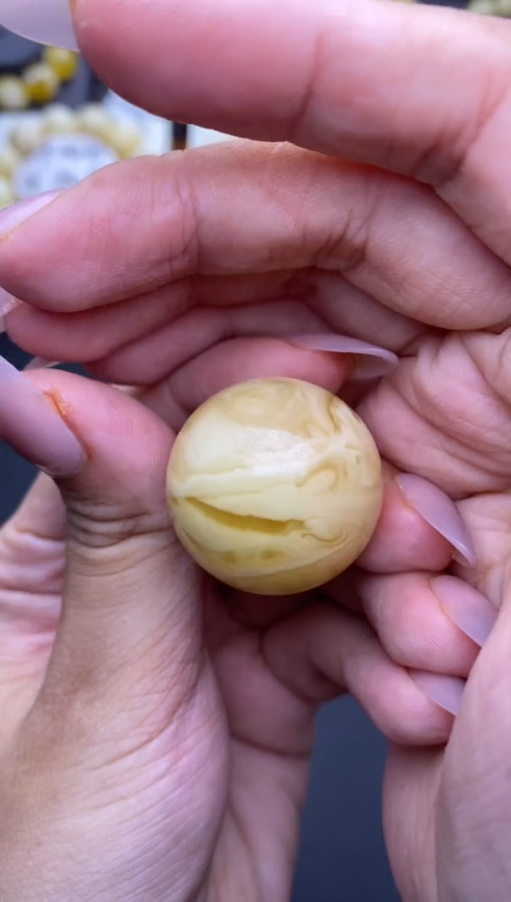 未镶嵌琥珀裸石 大小姐珠宝严选66