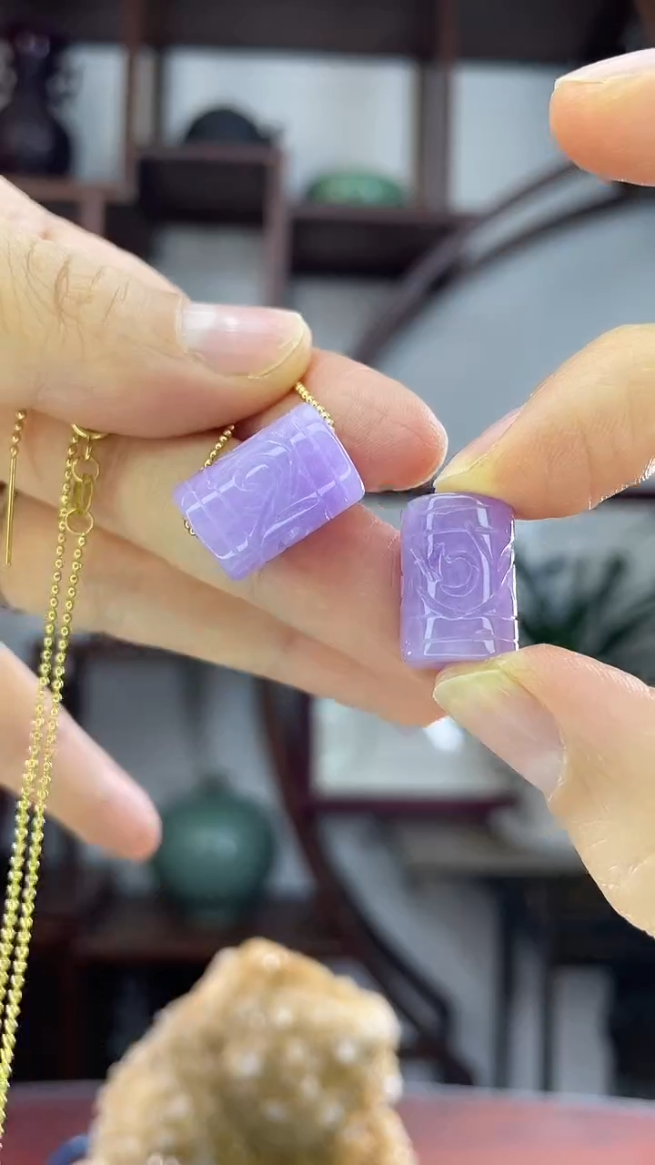 吊坠(赠链)未镶嵌翡翠D32紫翡路路通