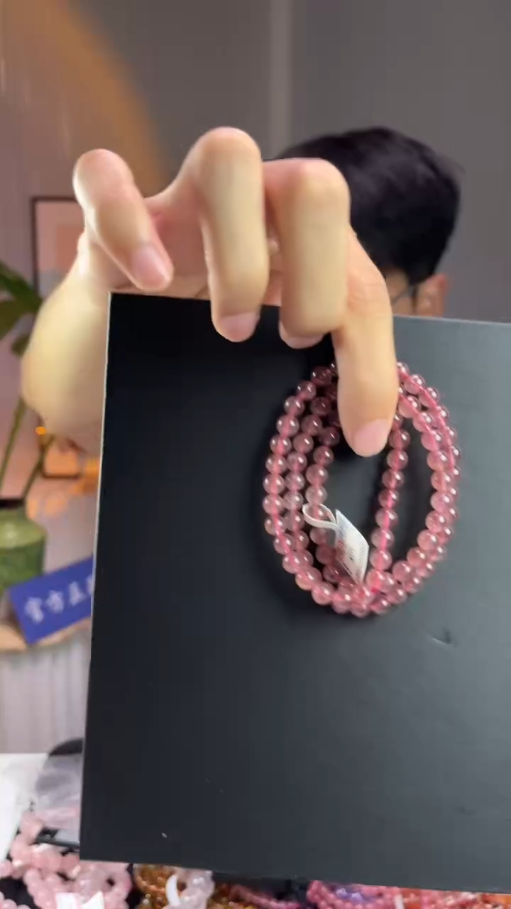 水晶手链未镶嵌三圈粉色手链多样性发其一