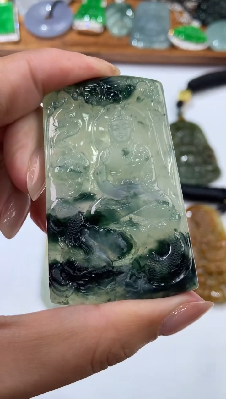 【闪购商品】翡翠未镶嵌颈饰2206940  