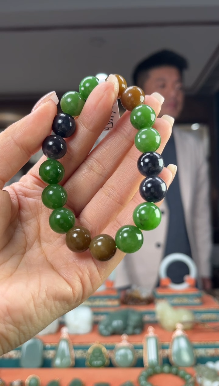 颈饰未镶嵌和田玉佩佩12mm左右