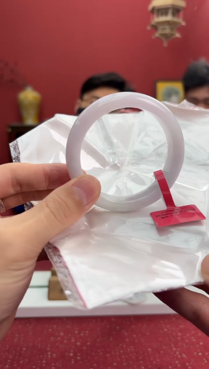 【闪购商品】翡翠手镯未镶嵌15手镯