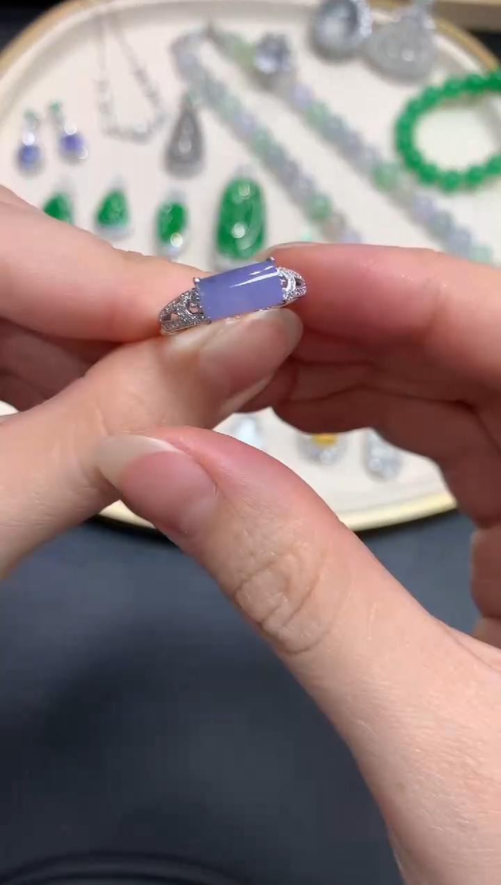 【闪购商品】翡翠戒指18K金镶嵌A933|3500