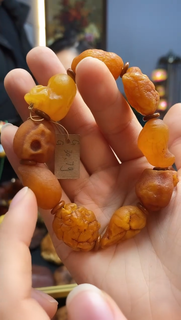 琥珀颈饰未镶嵌手串