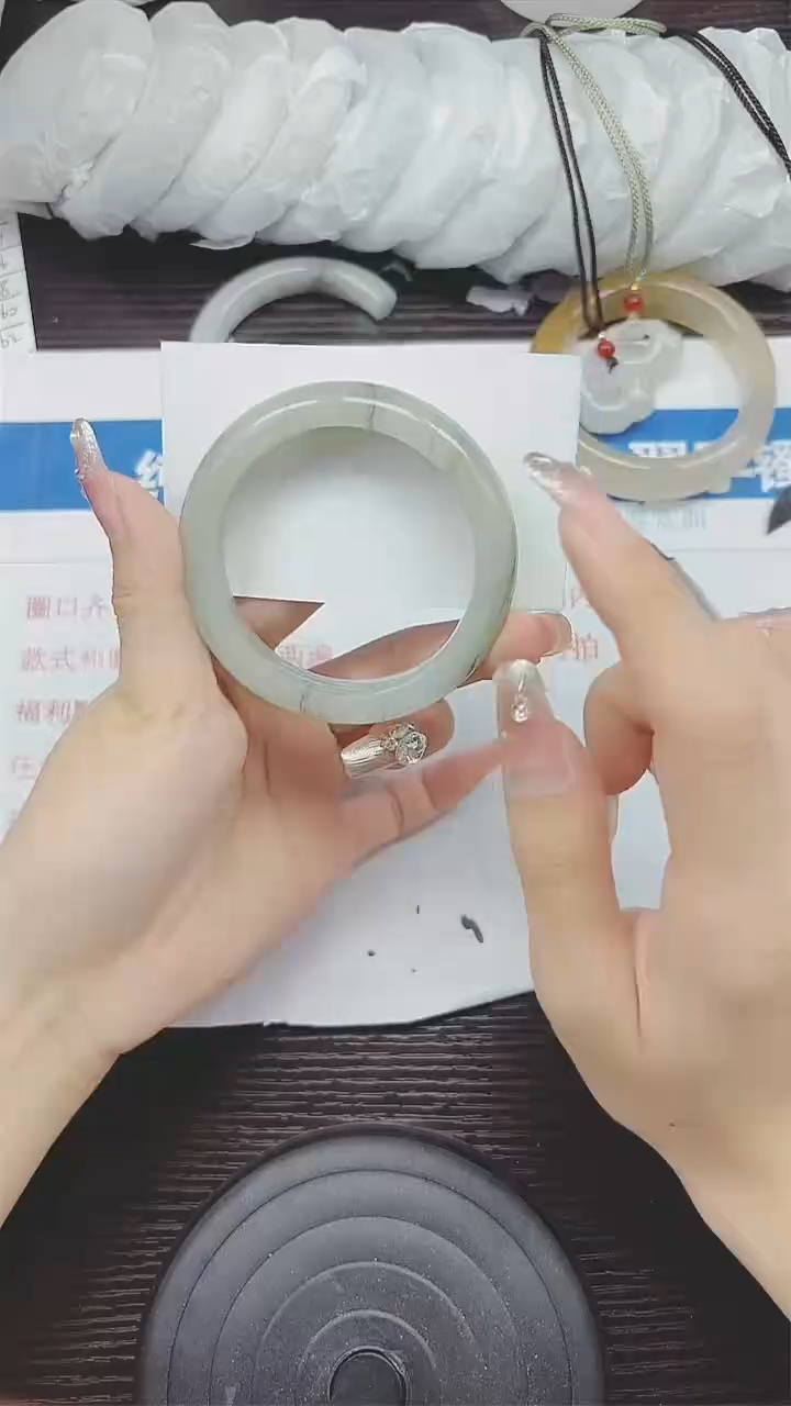 石英质玉手镯未镶嵌A1-55.56