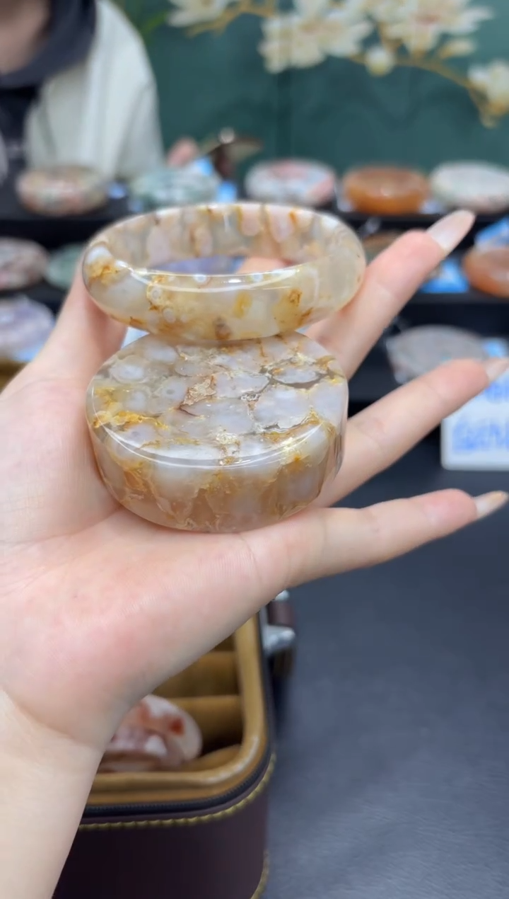 【闪购商品】石英质玉未镶嵌手镯A739(62圈赠送镯心)