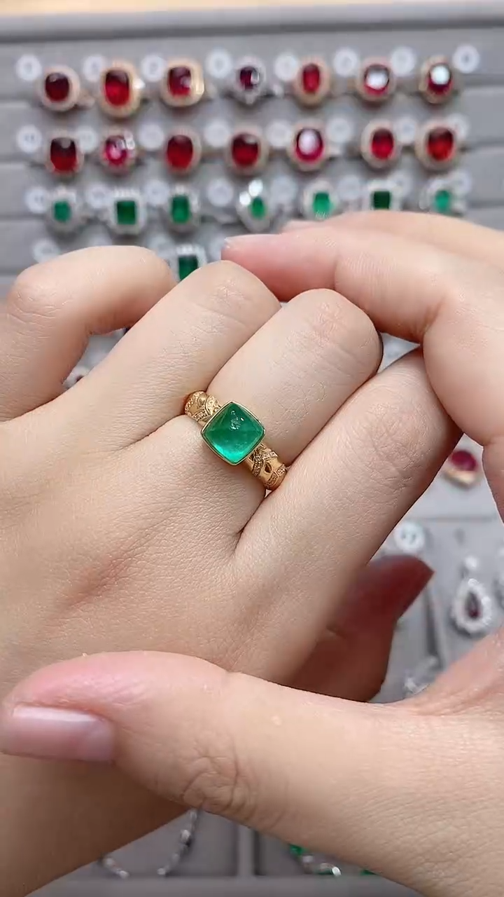 【闪购商品】祖母绿18K金戒指18K金镶嵌·