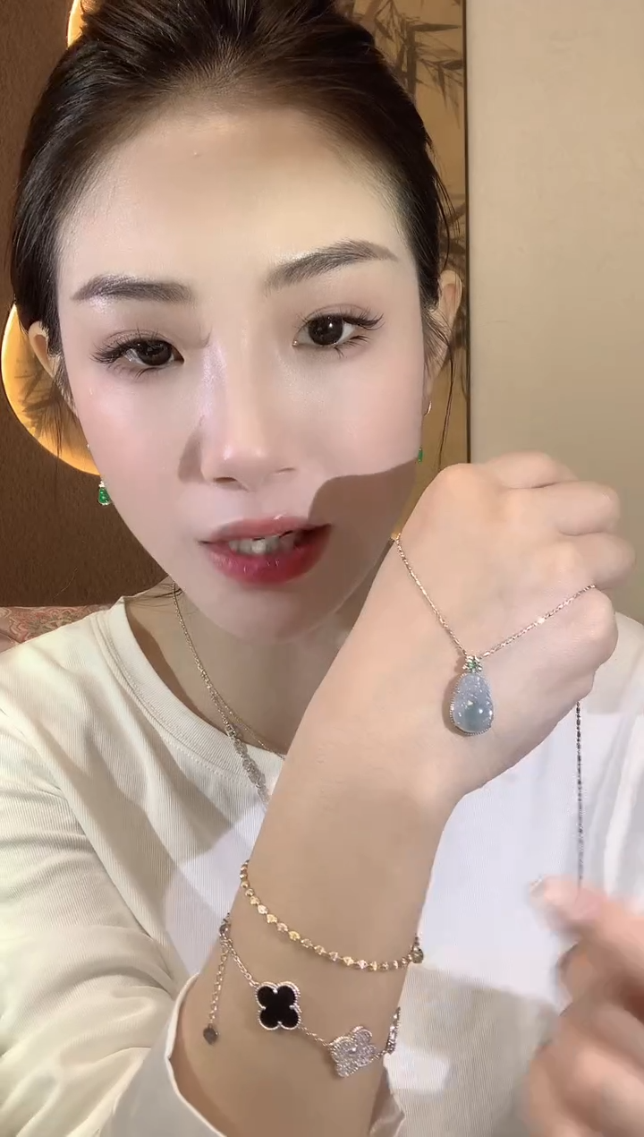 【闪购商品】翡翠吊坠(不含链)18K金镶嵌A4多样性发一件