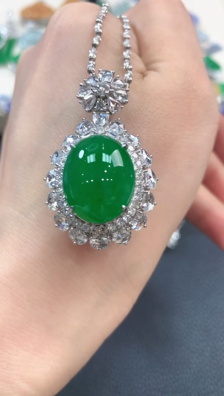 【闪购商品】翡翠吊坠(不含链)18K金镶嵌m58
