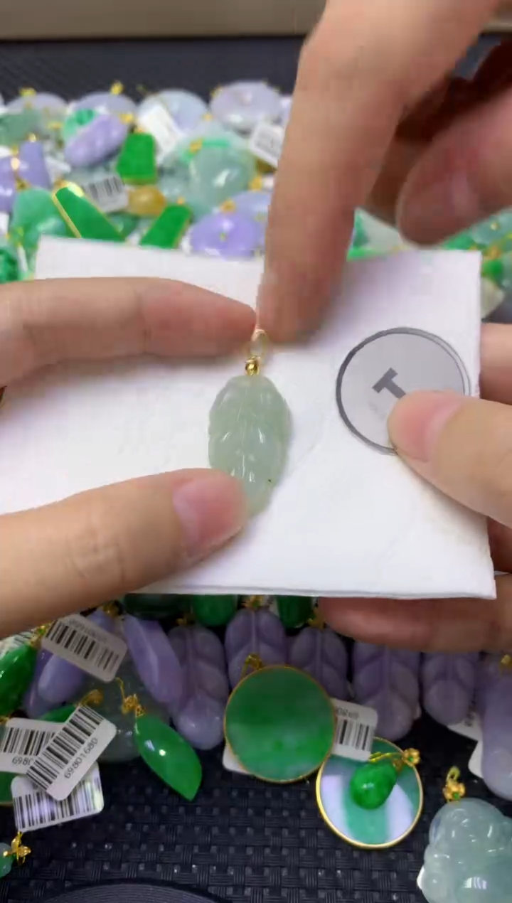 颈饰未镶嵌翡翠天然缅甸翡翠A货