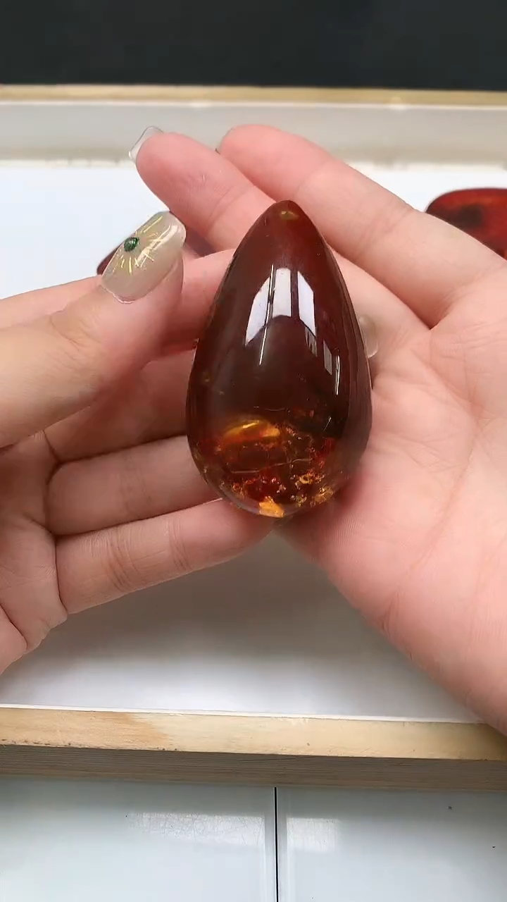 裸石血珀未镶嵌A1074 花 珀大 水滴1颗15元