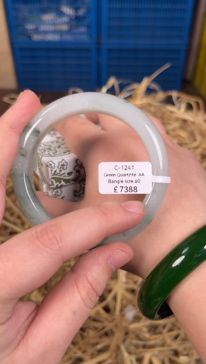 未镶嵌手镯石英质玉C1241