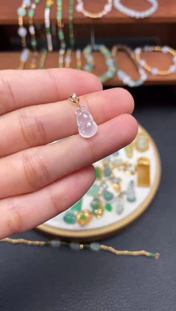 【闪购商品】翡翠吊坠(不含链)18K金镶嵌一个   JK697