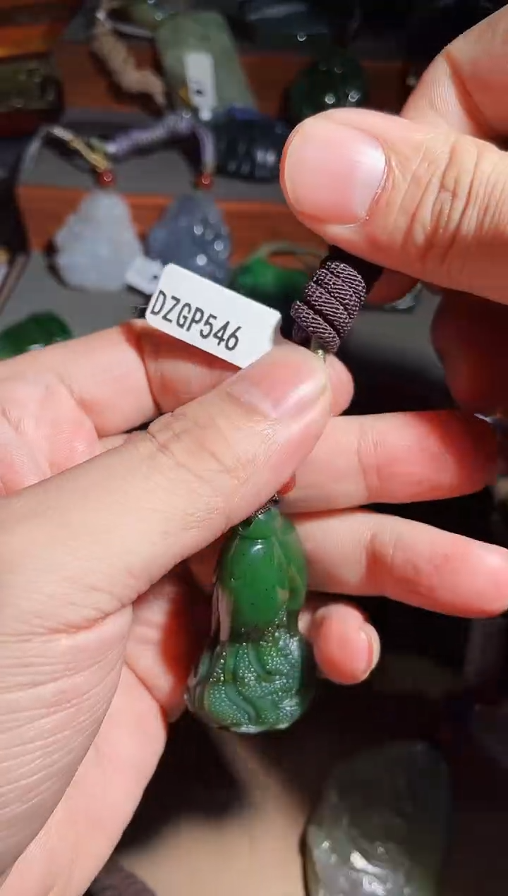 【闪购商品】和田玉颈饰未镶嵌拍一发一