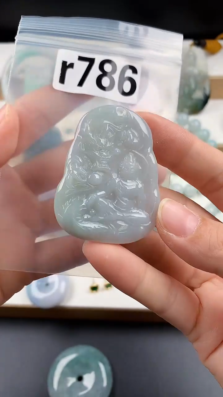 颈饰未镶嵌翡翠天然翡翠吊坠挂件