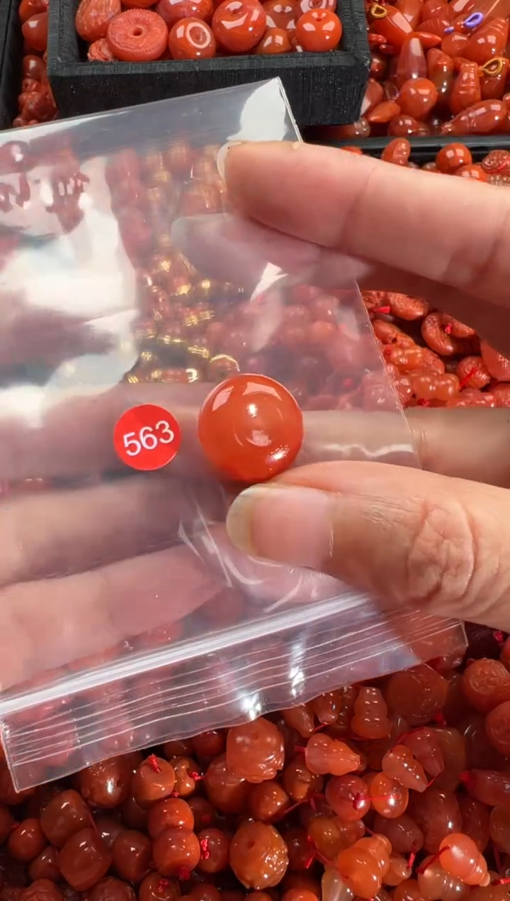 【闪购商品】南红玛瑙颈饰未镶嵌1