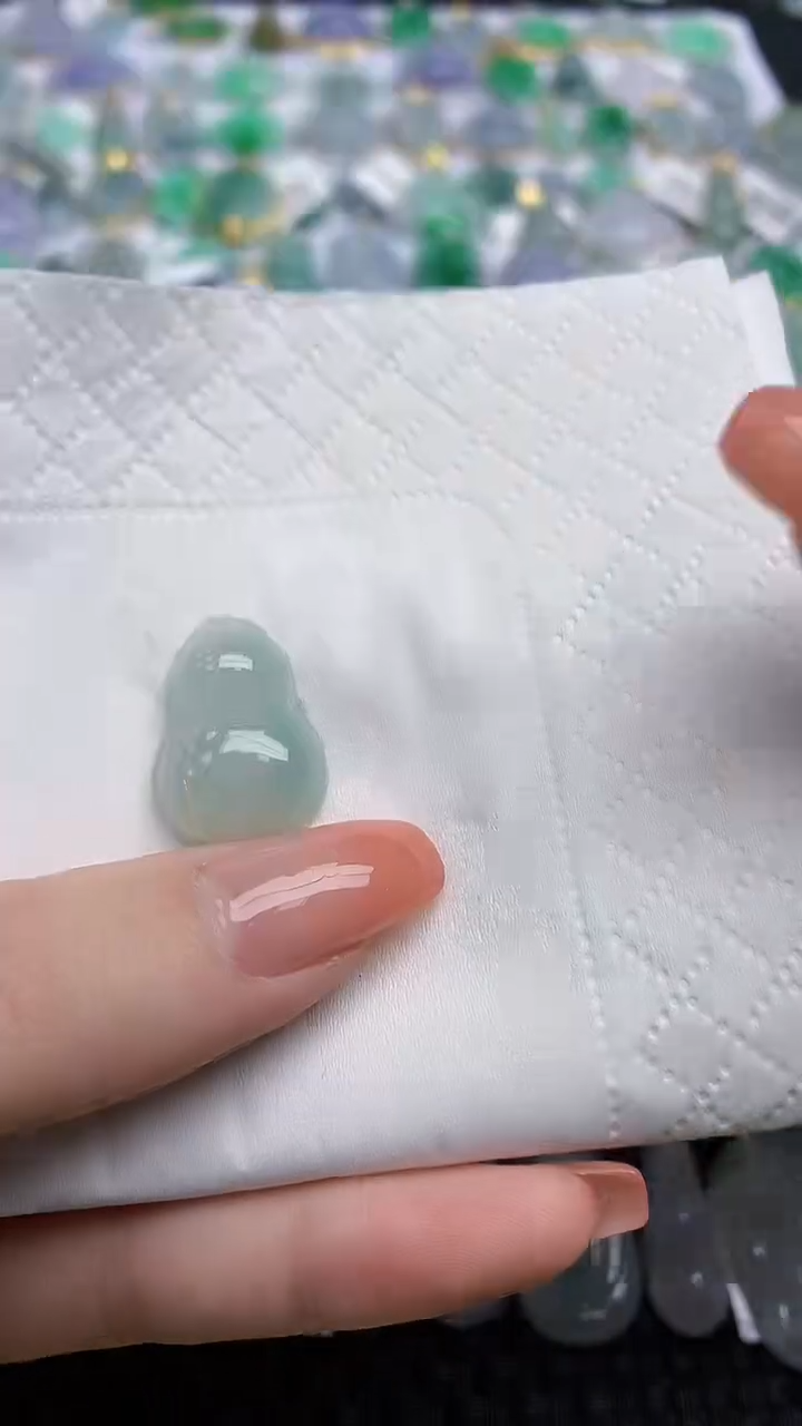 【闪购商品】翡翠颈饰未镶嵌天然翡翠A货