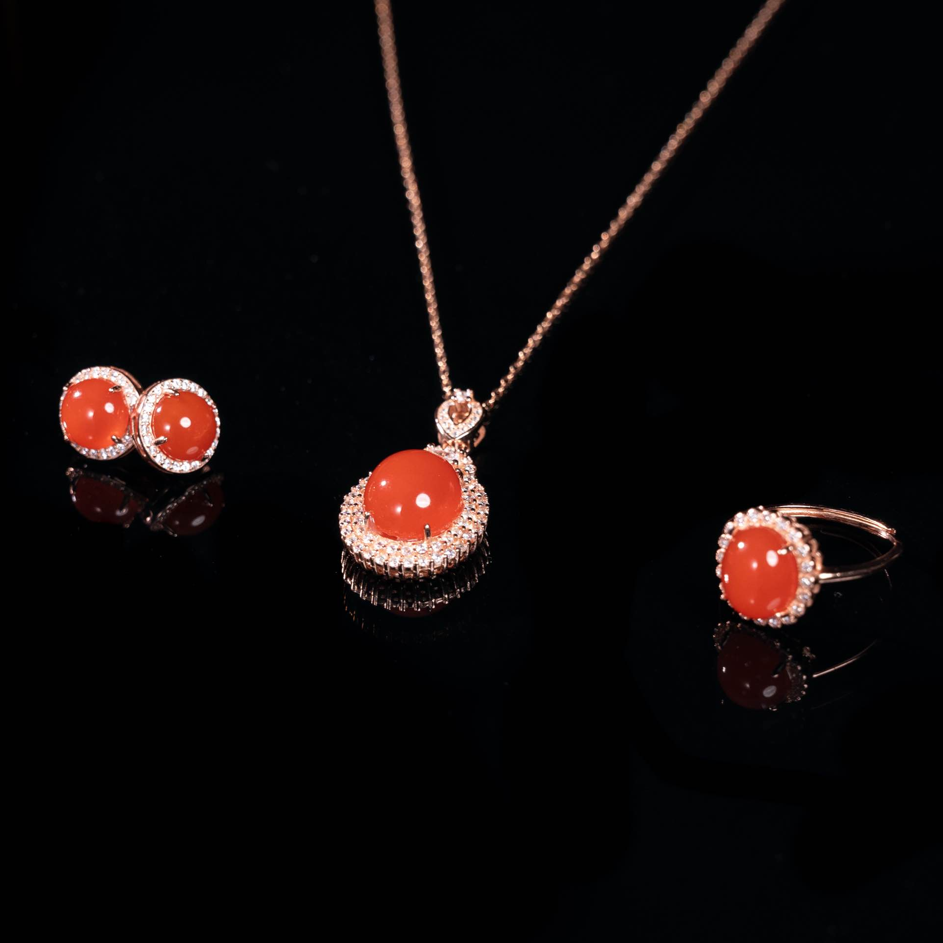 【西西珠宝】"霞光"天然保山滴水洞南红套装经典蛋面三件套简约