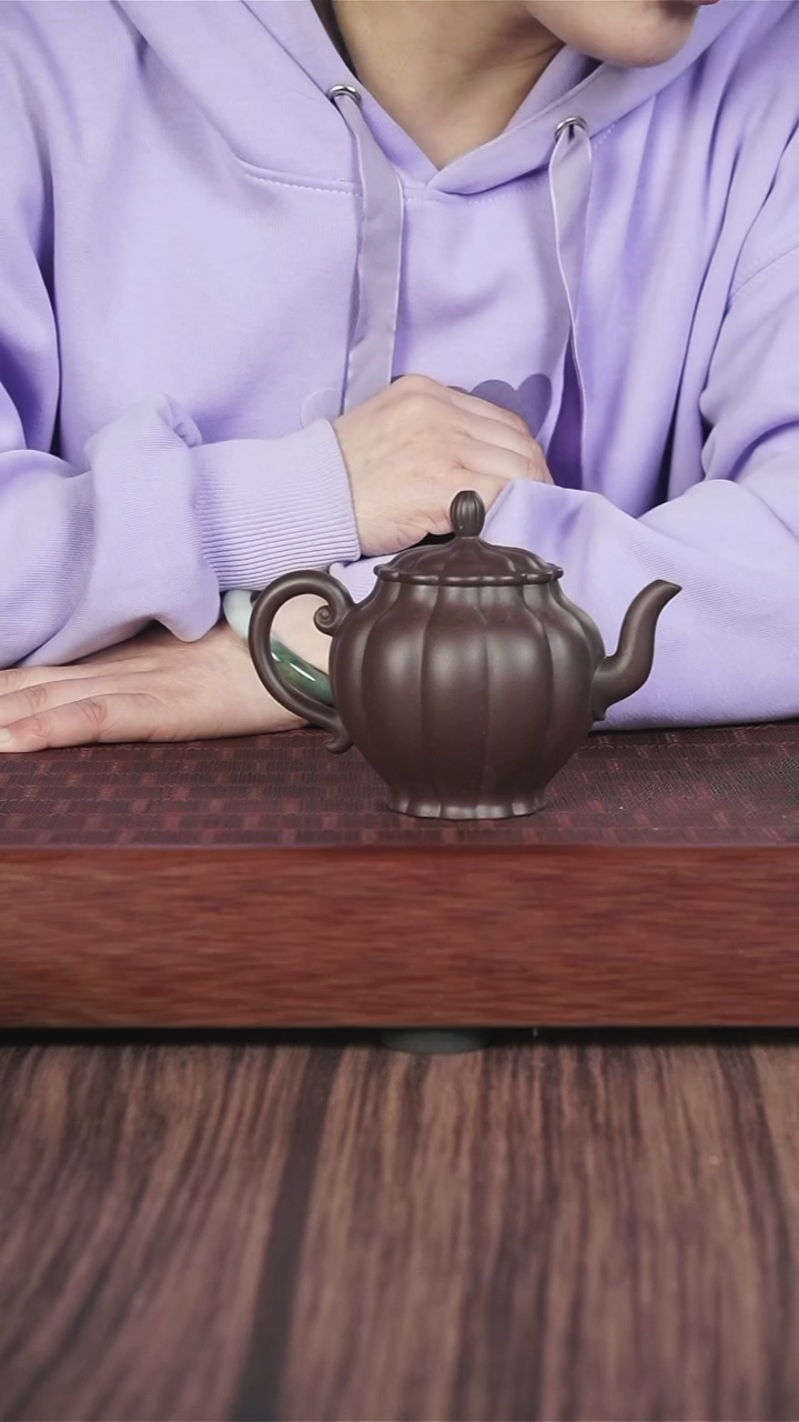 【闪购商品】紫砂茶壶筋纹  美人肩
