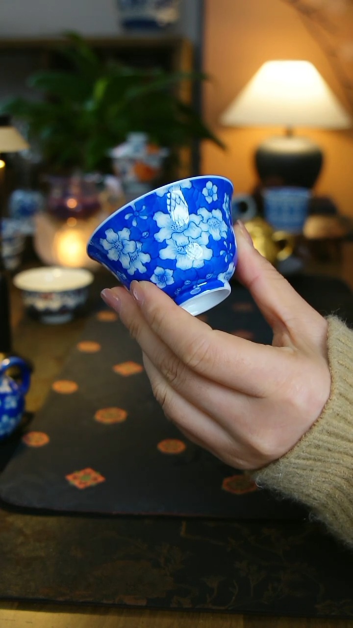 新品杜鹃花撇口杯