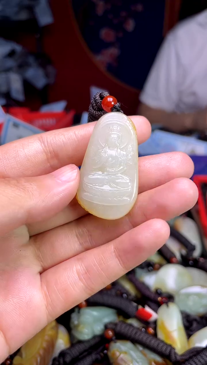 和田玉未镶嵌颈饰1