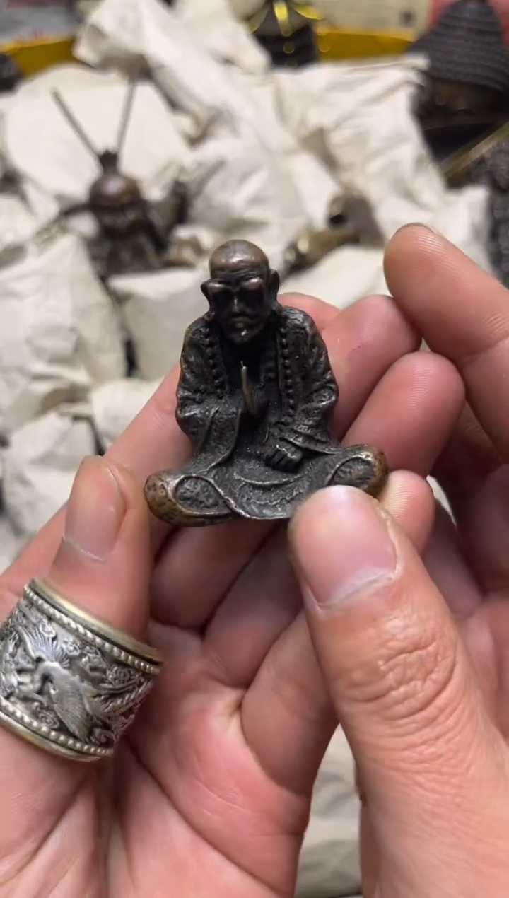 精美铜器，点击下单