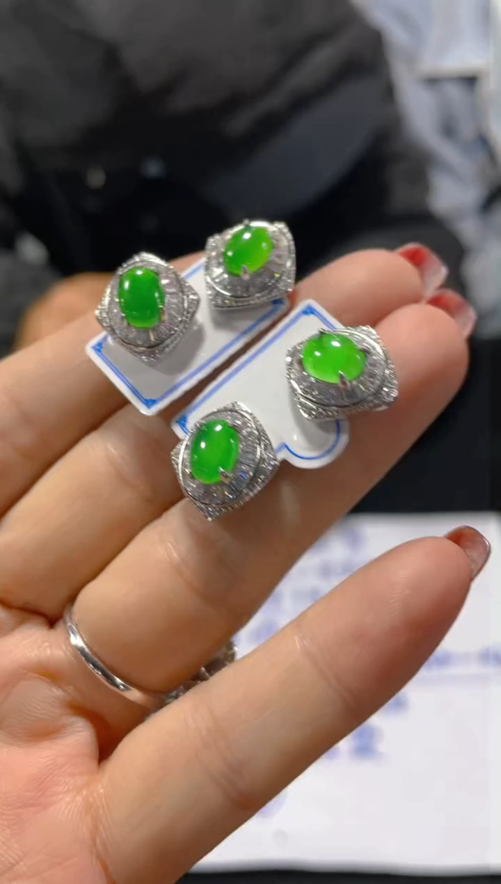 【闪购商品】定制翡翠未镶嵌天然A货翡翠多样性发货拍一发一