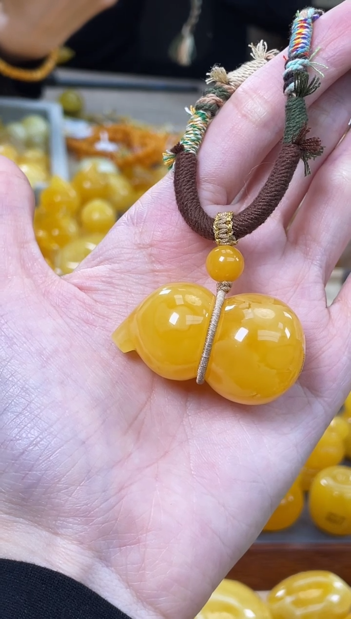裸石琥珀未镶嵌蜜蜡葫芦吊坠j16