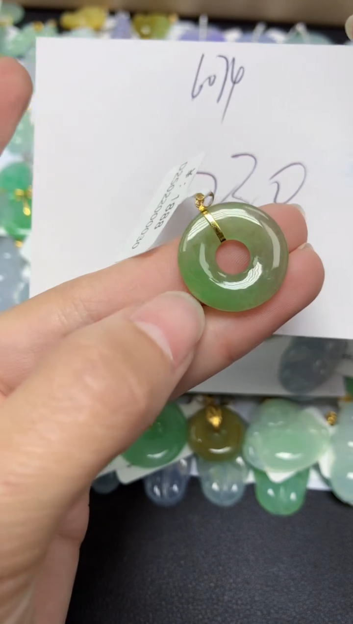 【闪购商品】翡翠颈饰18K金镶嵌 天然翡翠A货