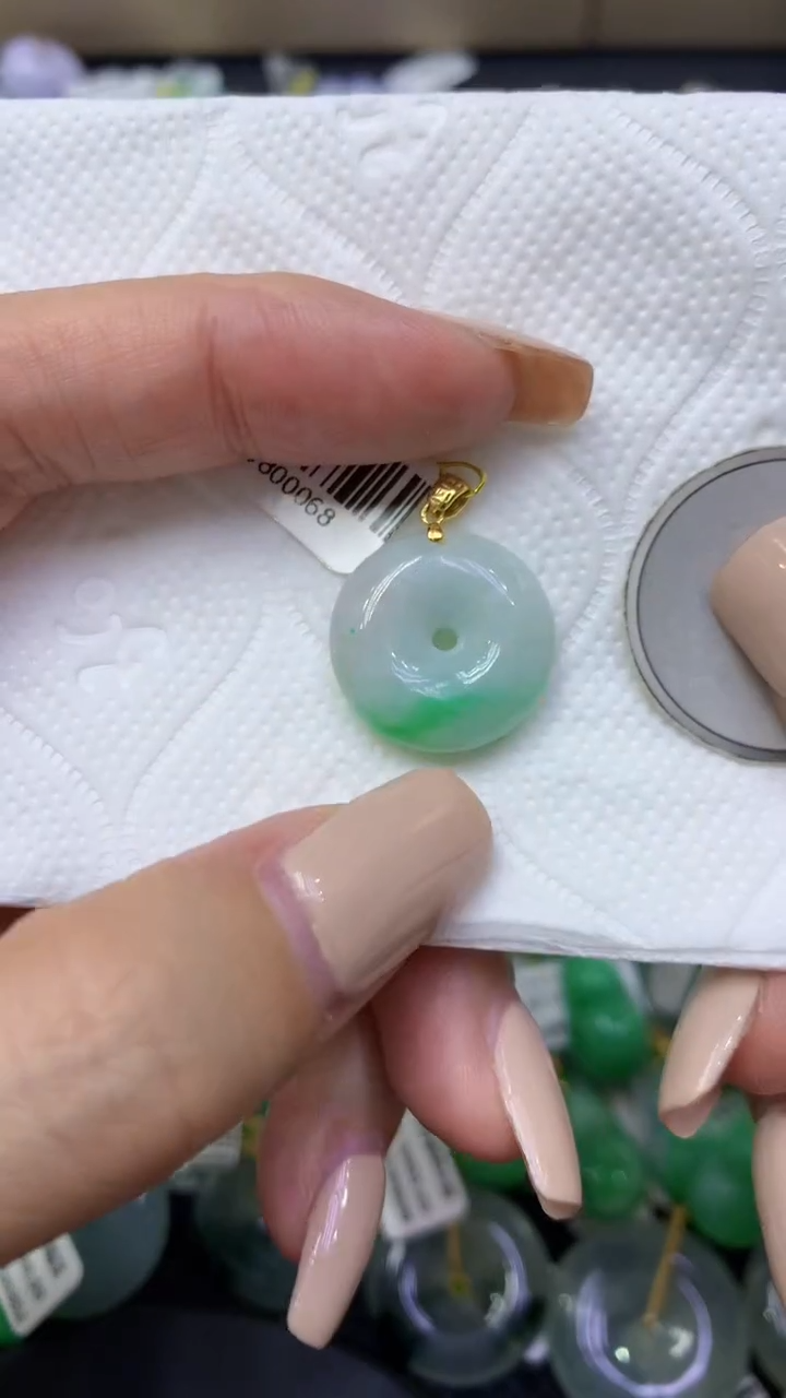 颈饰未镶嵌翡翠天然缅甸翡翠A货