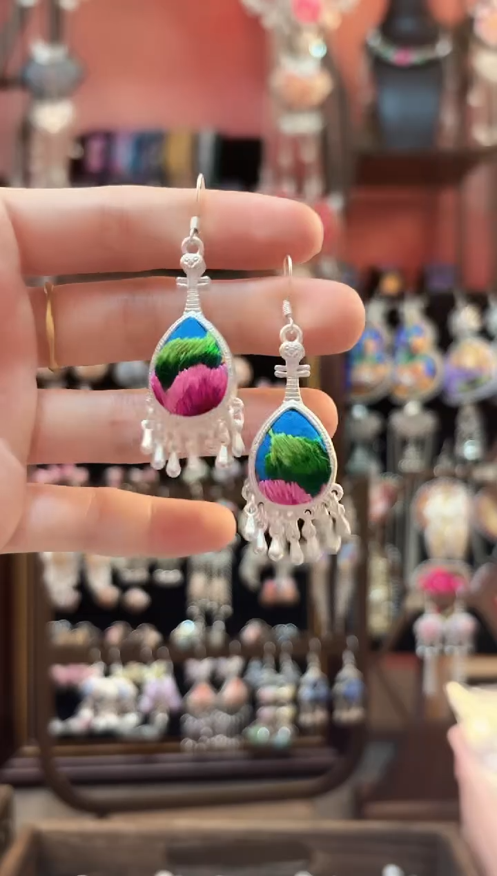 织绣云织谣民族风精美饰品   212