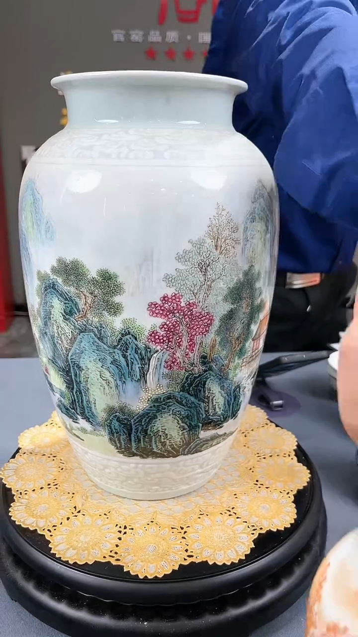 【闪购商品】官窑瓷画院589官窑瓷画院山水赏瓶
