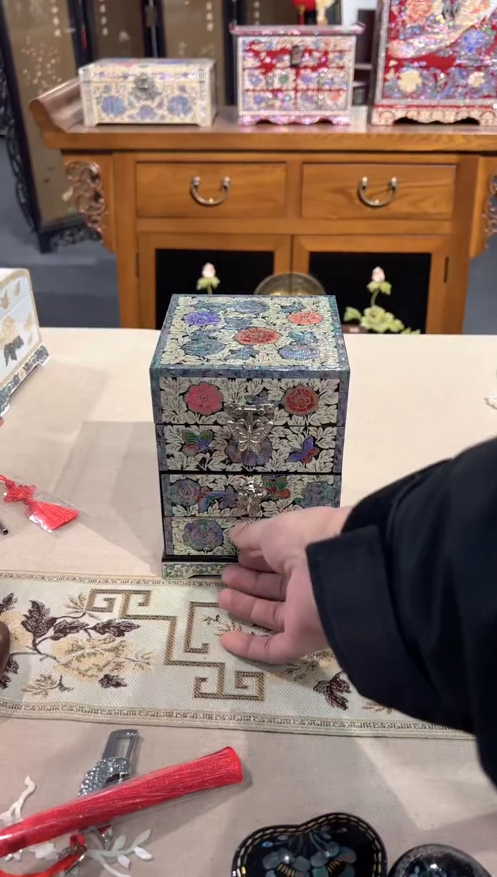 【闪购商品】黑底蓝边弘贝雅螺钿漆器文化馆