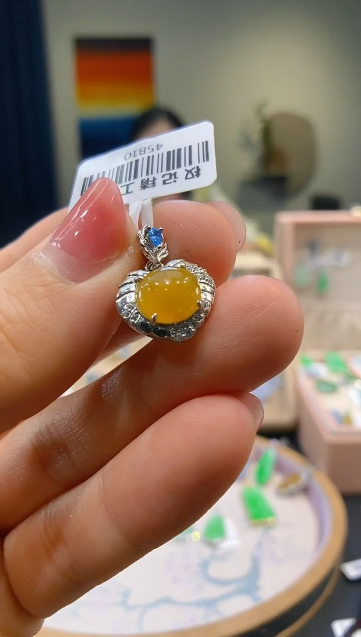 【闪购商品】翡翠吊坠(不含链)银S925镶嵌蛋面