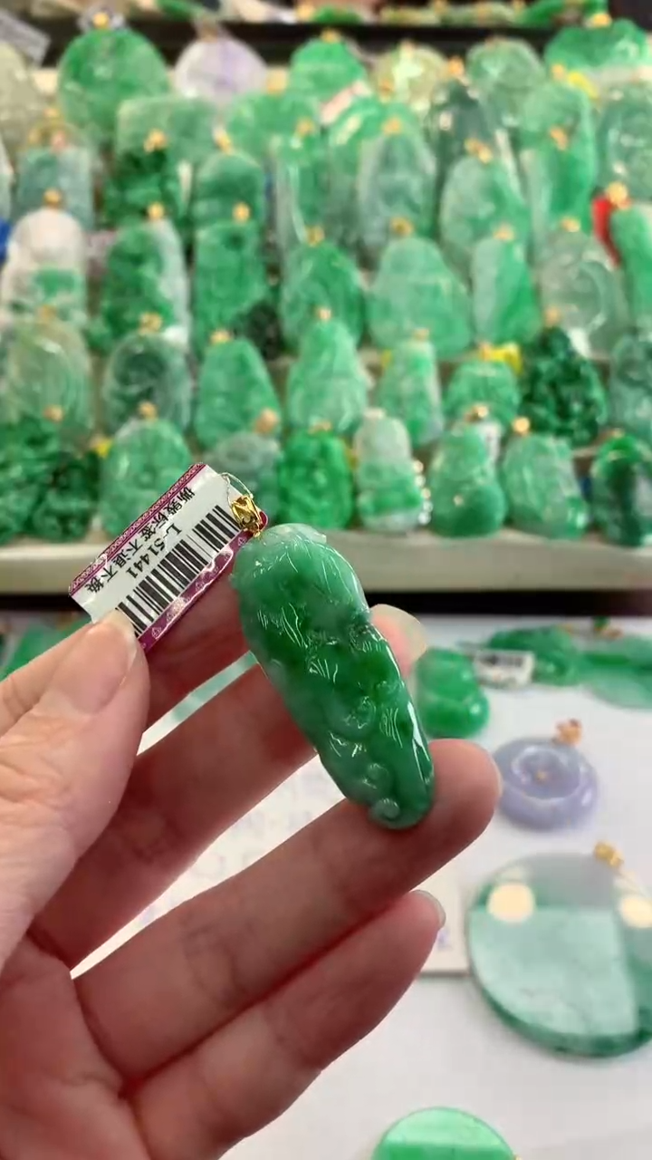 【闪购商品】翡翠吊坠(不含链)18K金镶嵌挂件