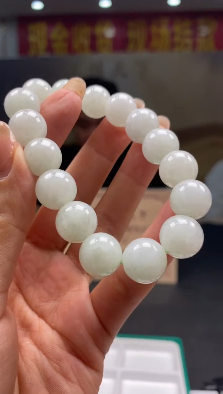 【闪购商品】翡翠颈饰未镶嵌********36