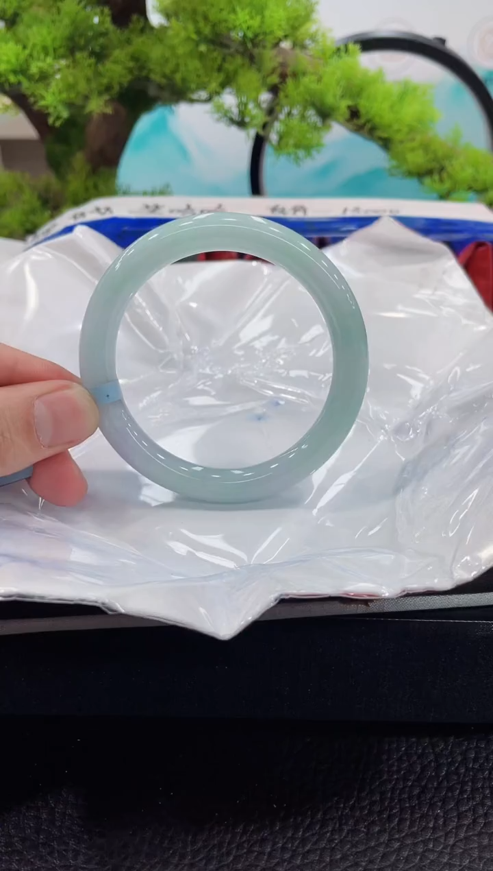 【闪购商品】翡翠手镯未镶嵌手镯