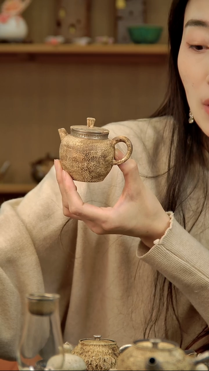 言野手作 粉引仿古巨轮壶